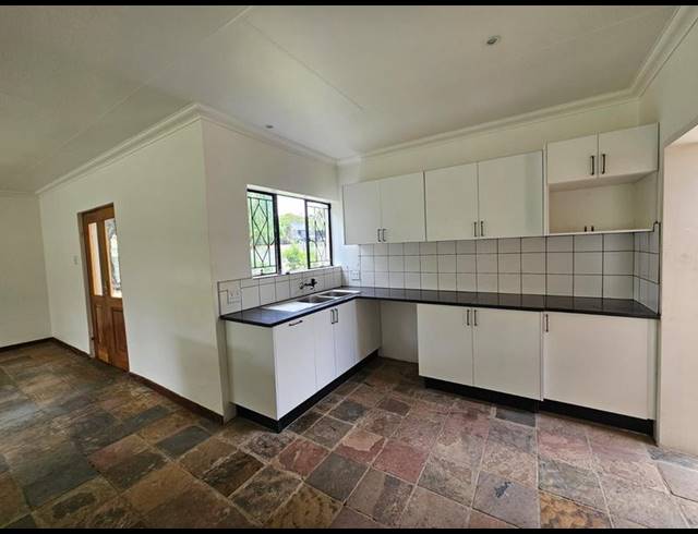 3 BEDROOM HOUSE FOR SALE IN ASTON MANOR